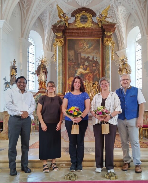 2026_8_1_Verabschiedung Pfarrsekretärin Sandra Pohl und Begrüßung Beate Schiele