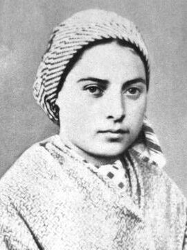 Reliquie-der-Seherin-von-Lourdes-zu-Gast-im-Bistum